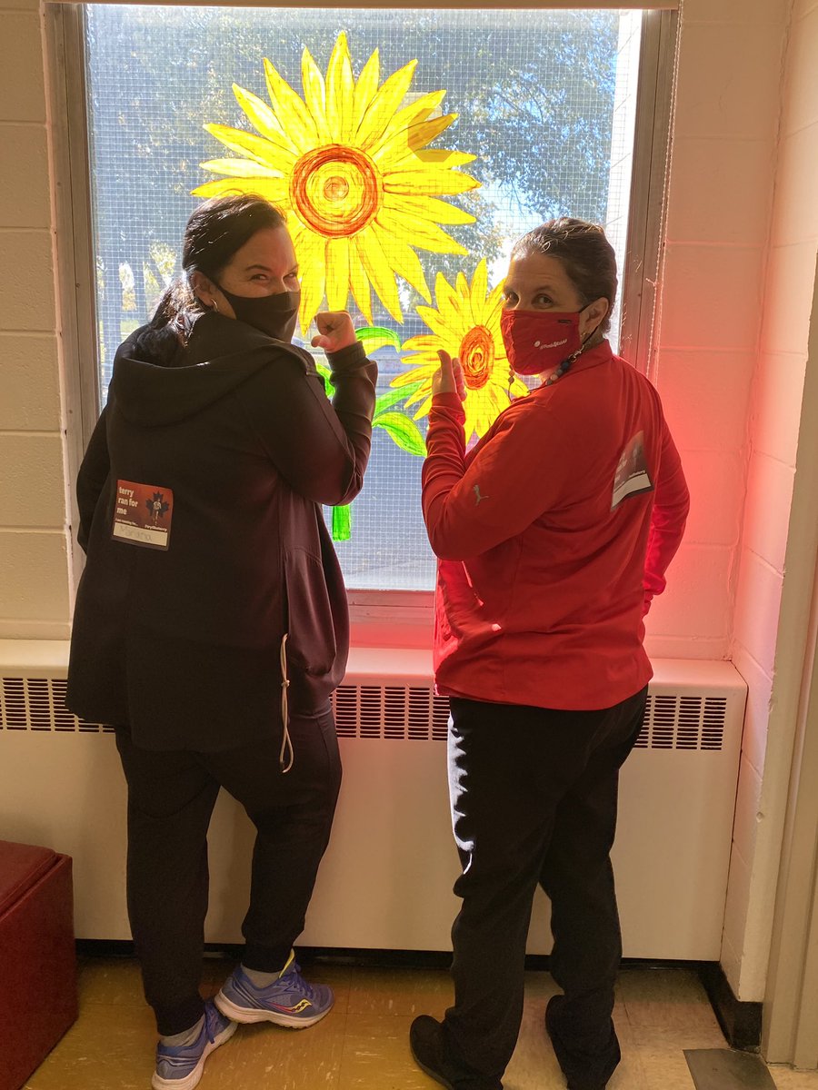 Today students at Father Leo Green ran in memory of Terry Fox! A beautiful day reflected and praying for those affected by cancer. Gracias to Sra. Guasp for organizing this day for us 👟 #ecsdfaithinspires