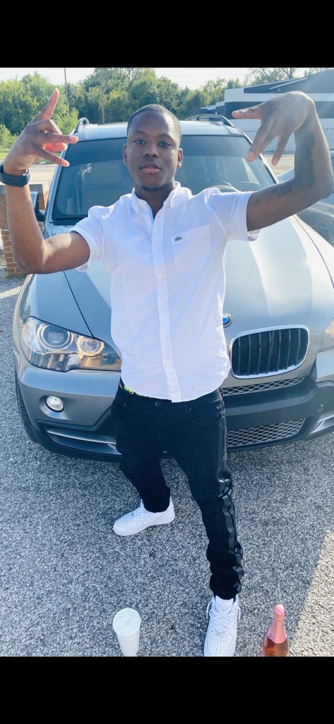 GSCTJ5's tweet photo. They Don’t Wanna See Me Shining But I Gotta Keep On Winning 🖤💯🤞🏾
#LongLiveMark https://t.co/m01cjgYOS8