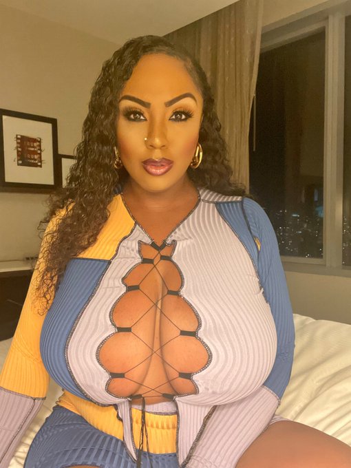 Friday Night Vibes 😉💕 Are you going out or would you stay in with me ? https://t.co/NW85viDTuv #nyc #newyork<a href="/tag/friday"class="tags"><span>#friday</span></a><a href="/tag/allnatural"class="tags"><span>#allnatural</span></a><a href="/tag/nyc"class="tags"><span>#nyc</span></a><a href="/tag/newyork"class="tags"><span>#newyork</span></a>