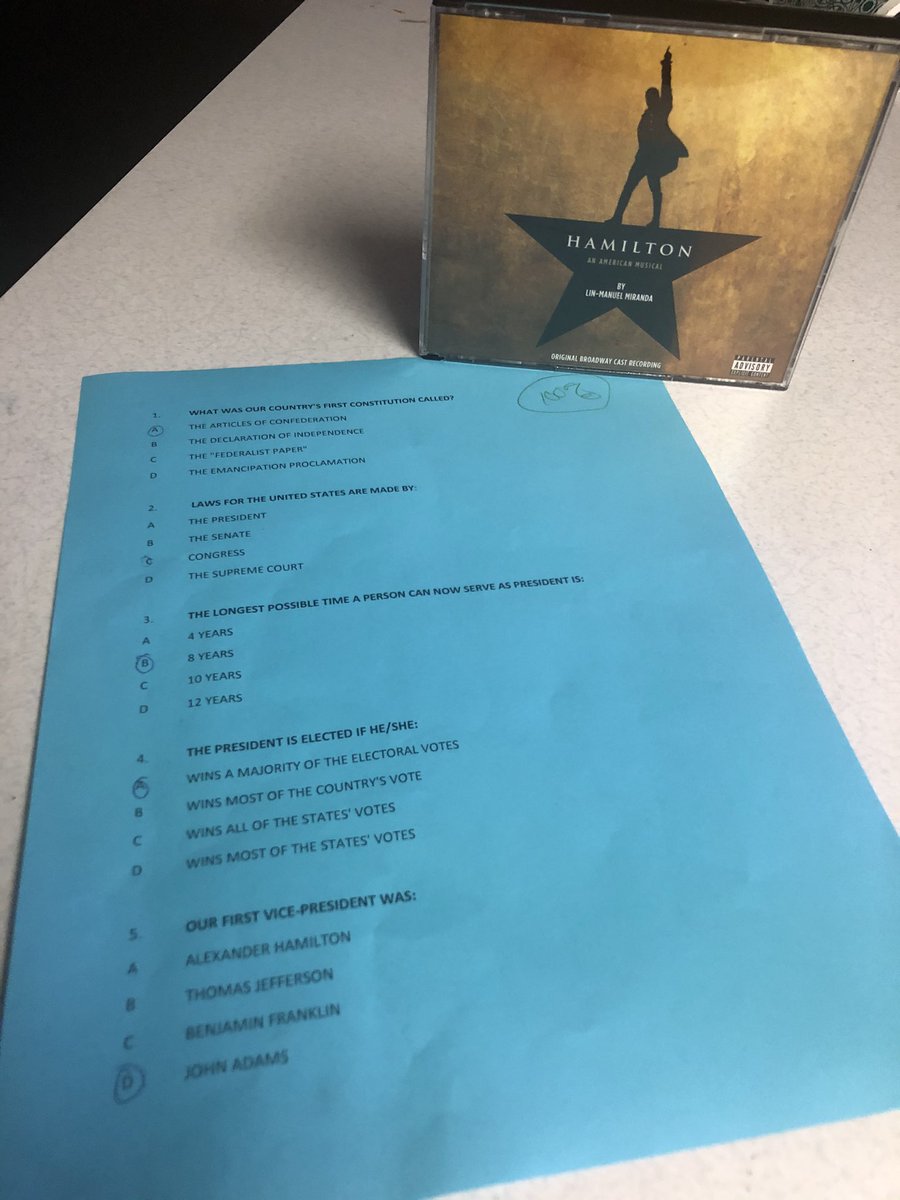 flarfoofle's tweet photo. I won my colleges trivia https://t.co/d0TDcgrl5S