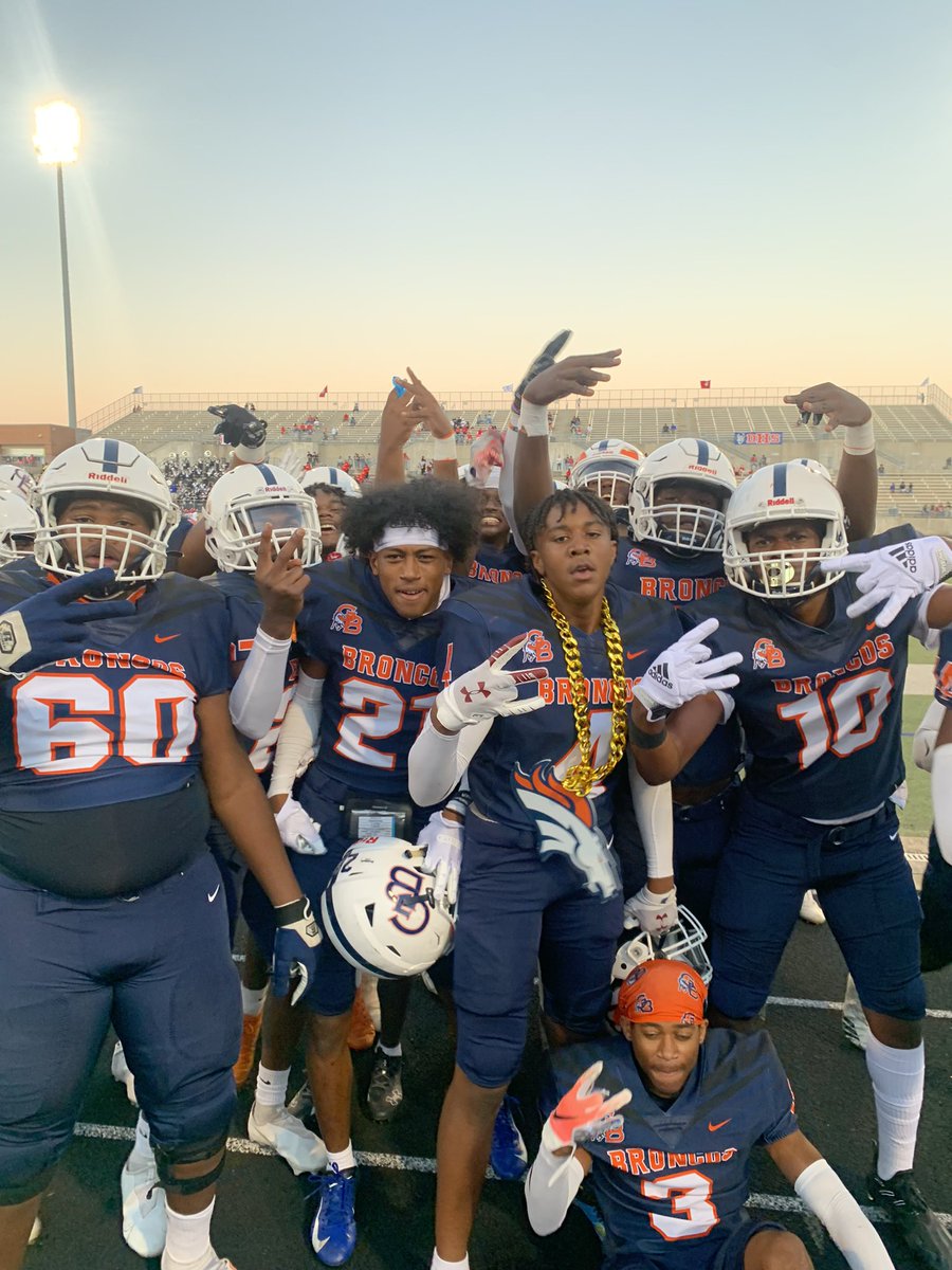 BushSportsMed's tweet image. #ForcedFumble Leads to our 1st TD of the game! #DBLOCK #OBLOCK LETS GO BRONCOS💙🧡💙🧡 @BUSHHS_FOOTBALL