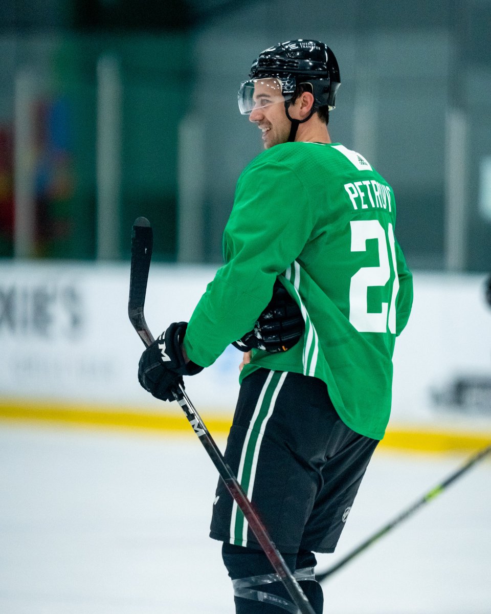 DallasStars's tweet photo. New guys #StarsCamp https://t.co/sbLfJpk5lf