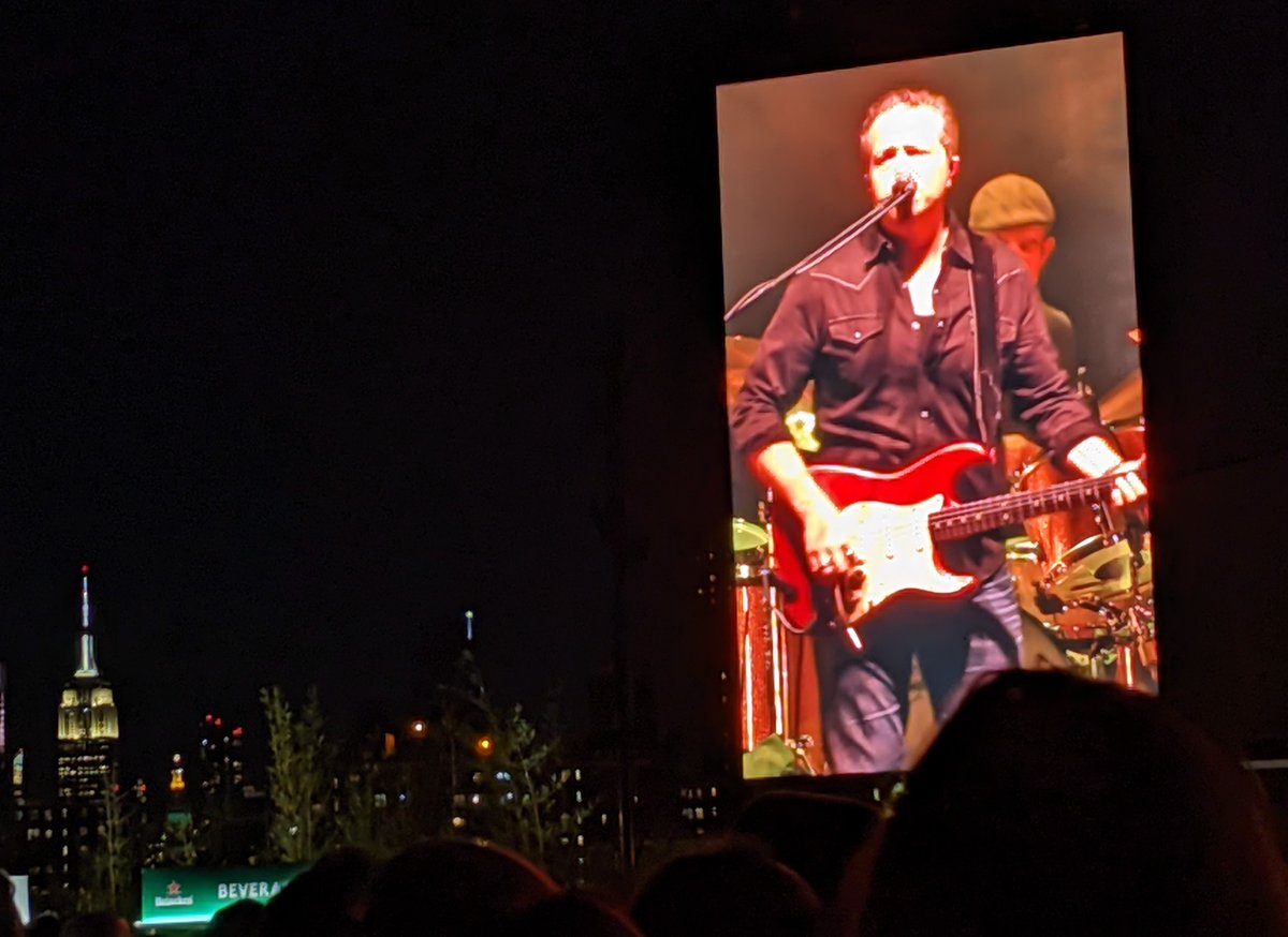 Wearing my <a href="/BitterSouth/">Bitter Southerner</a> "Collards &amp; cornbread" shirt seeing <a href="/JasonIsbell/">jason's old account</a>