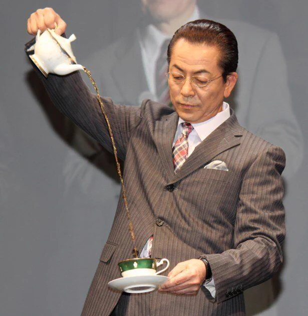 @nakamanian 右京さんの紅茶注ぎとほぼほぼ一致。 