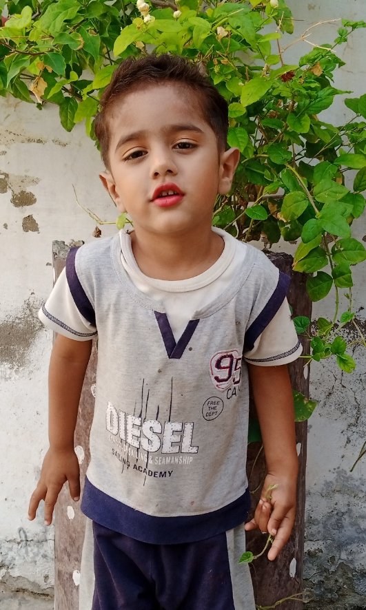 Muhamma94796643's tweet photo. Little bro 🥰 https://t.co/gm8xqrN8o1