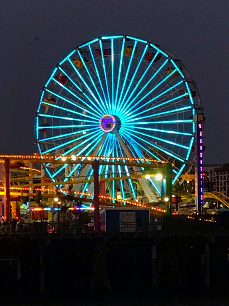 Webconnect88's tweet photo. #santamonica #california #santamonicapier #yachtharbor #view #cityview #pier #route66 https://t.co/xevzrss0sS