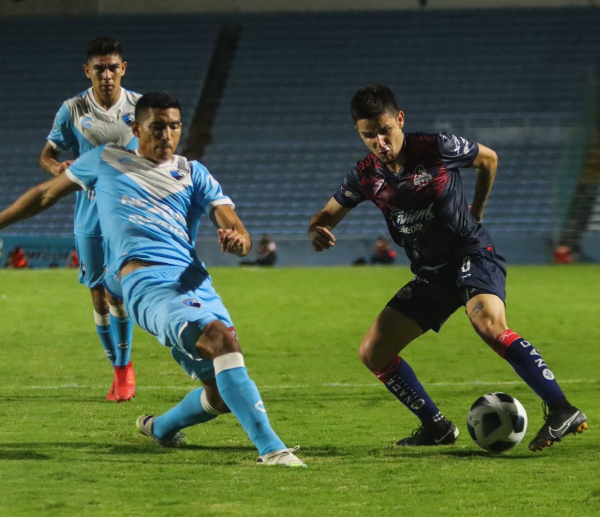 CimarronesFC's tweet photo. 📸 ¡Les dejamos la galería de nuestra última victoria!

Gran juego de nuestro equipo 🔥

#VamosCimarrón 🔵🔴⚪ https://t.co/YPWV02jUin