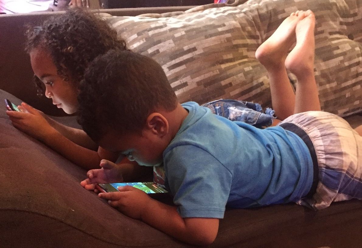 AleMariaJoaoIsa's tweet photo. 🤦🏾‍♀️🤭🤗😂😂📲 Vidocas1😍😍 https://t.co/18OnrFgtIo