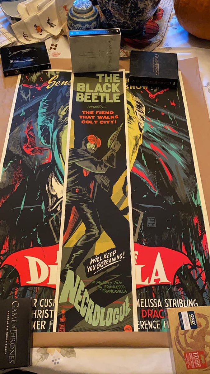 CommanderSilv's tweet photo. @f_francavilla what’s the story behind this free Black Beetle print? Is it an older release or was it made specially for your Dracula print? https://t.co/jz7Fr1ZsKW