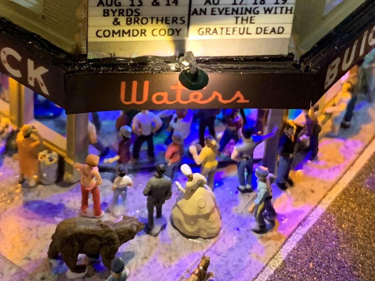 mw_carlson's tweet photo. #deadheads spill into the streets on 8.18.70 at the #fillmorewest. Bride and groom skip their own reception to see the @GratefulDead at this historic #nscale venue! Oh, there is also a #dancingbear. @Gratefuldeadsub #gratefuldead #nscaletrains #carouselballroom #BillyGraham https://t.co/S63v5sq0ON