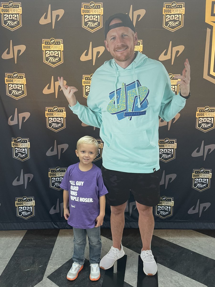 HaydenRyan6's tweet photo. Reid loves DP and all the trick shots!! @GarrettHilbert he looks up to you and has to be the Purple Hoser for Halloween! He was pretty disappointed when you got out first tonight!! But cheering you on the rest of the @dudeperfect #dudepeefecttour https://t.co/o3xIus6udm