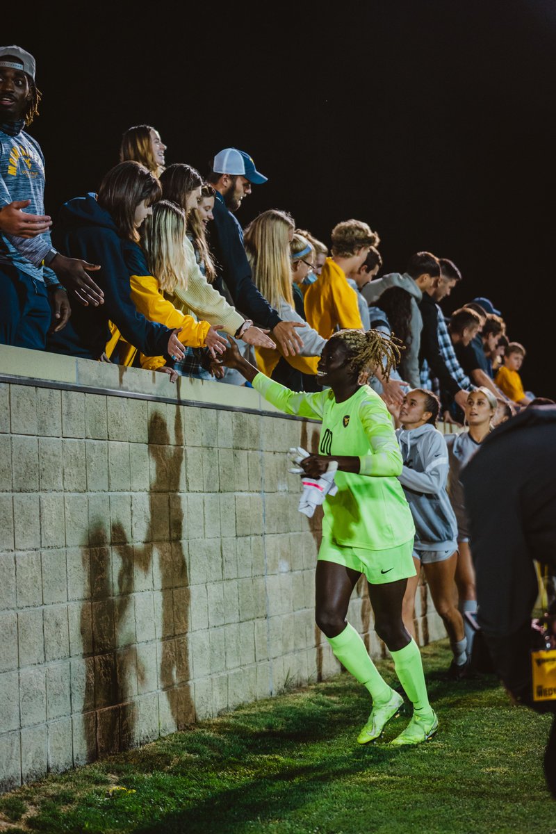 wvuwomenssoccer's tweet photo. Singing our favorite song loud and proud with Mountaineer Nation 💛💙

#HailWV https://t.co/czIVtFegKK