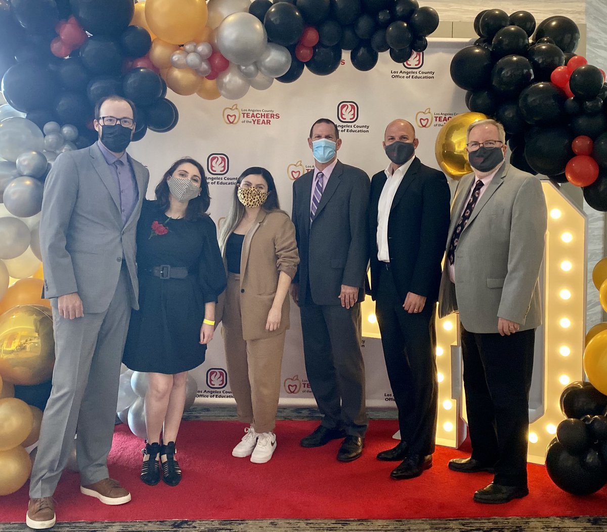 Muir_DrMiller's tweet photo. Congratulations, AMELIA CHEATUM - LA County Teacher of the Year!  Amelia (2nd from L) is an extraordinary  history teacher and campus leader who is always super friendly and positive with kids and adults. She makes @MuirBurbank proud. #BTE https://t.co/72e6iLaKHt