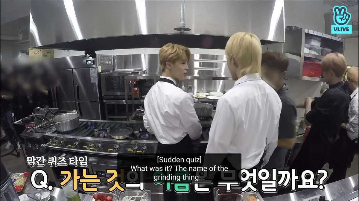 geebee_109's tweet photo. Probably the prequel to "Lagebolala" ๐คฃ๐คฃ๐คฃ
#BTSJIMIN
#BTSV
#RunBTSEp58
@unhidingtricia @kimy_jiminie Jimin nyong confused. ๐ https://t.co/dYDUsnEkND