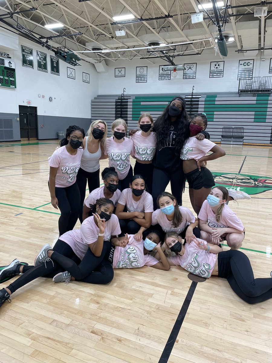 A fantastic night 1 of choreo! Thank you @dsellschoreo. We are so excited!! 💗💚