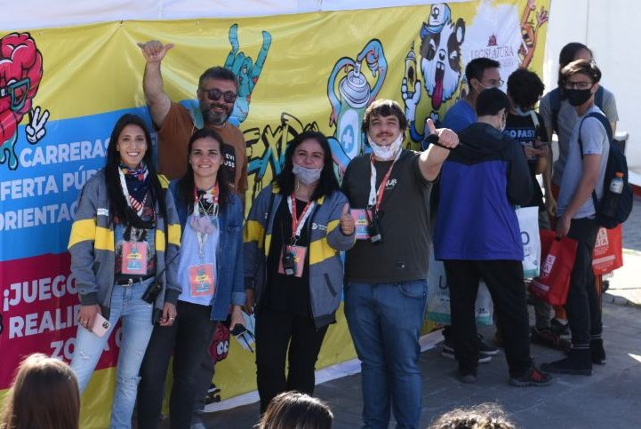 ecydense's tweet photo. Cerramos #ExpovocacionalNQN y fue un éxito total.
Cerca de 5000 estudiantes en 3 jornadas en donde todo estuvo a la altura!
GRACIAS
a los chicos y chicas que nos visitaron, a los expositores, a los sponsors y a la @LegislaturaNqn que nos abrió las puertas y nos respaldó. https://t.co/adpGWgvf6J
