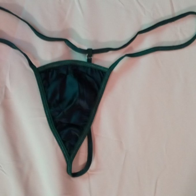 Emerald green thong by @Ariel_Deep https://t.co/dLh2yA87bQ Find it on #ManyVids! https://t.co/BDQEUg<a class="tags" href="/tag/ariel_deep">@ariel_deep</a><a href="/tag/manyvids"class="tags"><span>#manyvids</span></a>