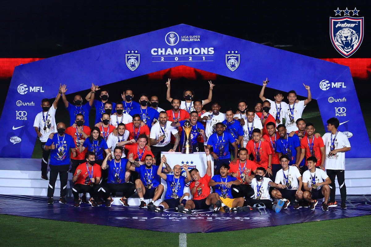 OfficialJohor's tweet photo. It's here! JDT's Eighth Consecutive Malaysia Super League title Official Merchandise! 

Visit https://t.co/c7kQIkw9hU

More photos at https://t.co/3aGEIXOk7v

#RedBlueNation
#EightConsecutiveTitles
#CHAMPI8NS
#JDTforAll 
#LuaskanKuasamuJohor https://t.co/N6Atdwb7P0