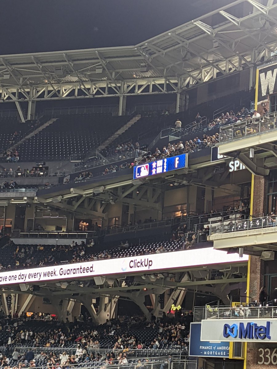 SDSteve09's tweet photo. Go home scoreboard. You are drunk. https://t.co/wUxeux0ZmT