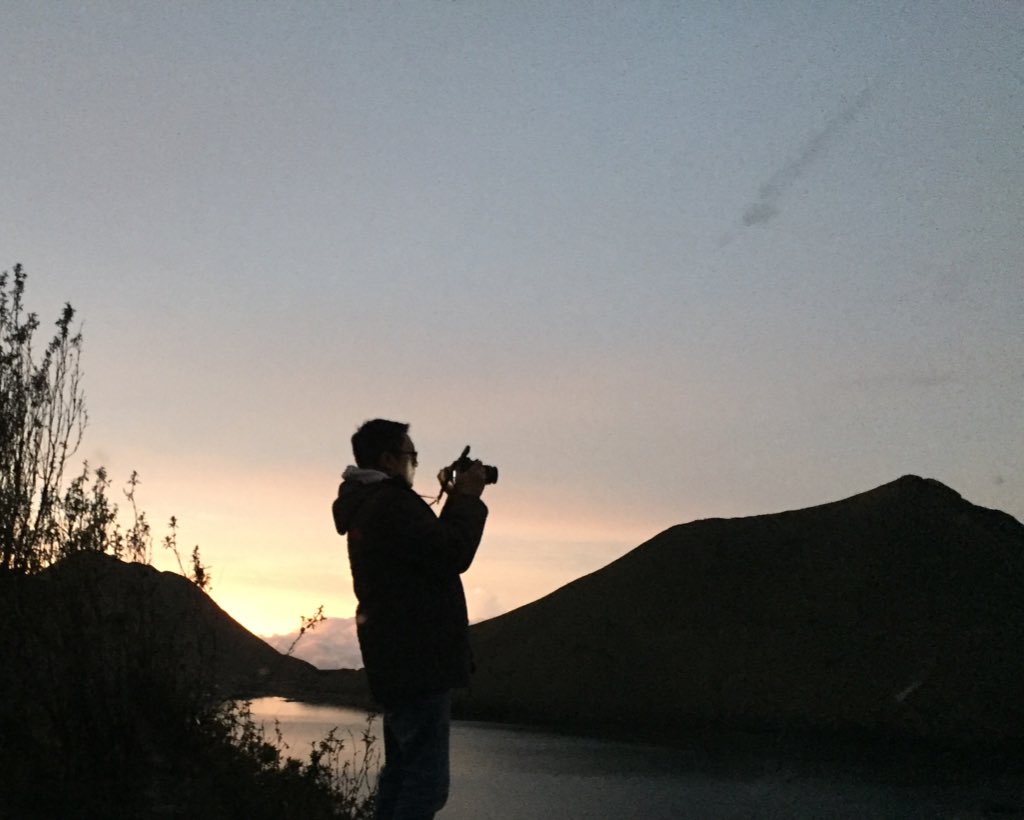 fausto82cando's tweet photo. Atardecer en Lagunas de Mojanda (sin filtros) https://t.co/lRpx137XGG