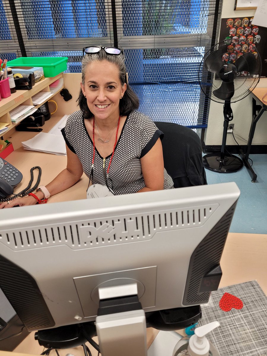 RedlandRoyals's tweet image. Name: Mrs. Gonzalez
Job title: Attendance Clerk 
Nationality: Cuban
Fun fact: Charters used to run from Florida to Cuba specifically for the night life. 

#hispanicheritagemonth #mdcps #miamisup #miamischools @miamisup #Cuba @miamischools