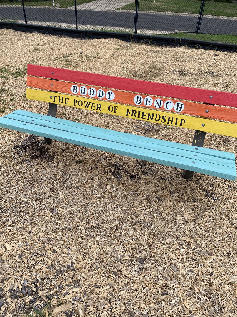 Our freshly painted Buddy Bench @VistaViewElem 
<a href="/ISD191/">Burnsville-Eagan-Savage School District 191</a> <a href="/jen_gandrud/">Jen gandrud</a> 
#burnsvillestrong

Thanks, Jen, for rounding up a volunteer!