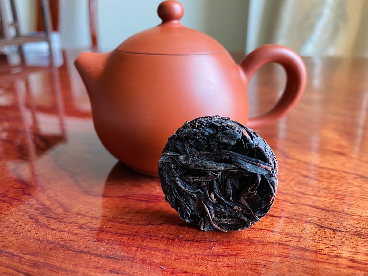OrganicteaL's tweet photo. oolong tea cake #teacake #oolong #looseleaf #chinatea #Tea #teaaddict #teatime #dancong https://t.co/i9CmyPf9fu