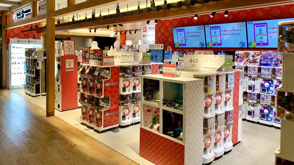 ポケモンセンターnakayama ガシャポンバンダイオフィシャルショップ 東京ソラマチ店 オープンしました 営業時間 10 00 21 00 敷地面積 16 81坪 販売面数 240面