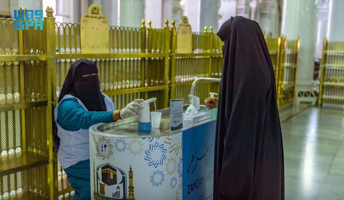 MAJID_M_SIRWAL's tweet image. 600 female workers trained and employed so far by the #TwoHolyMosques management as part of #SaudiArabia's #womenempowerment program arab.news/96zzh
