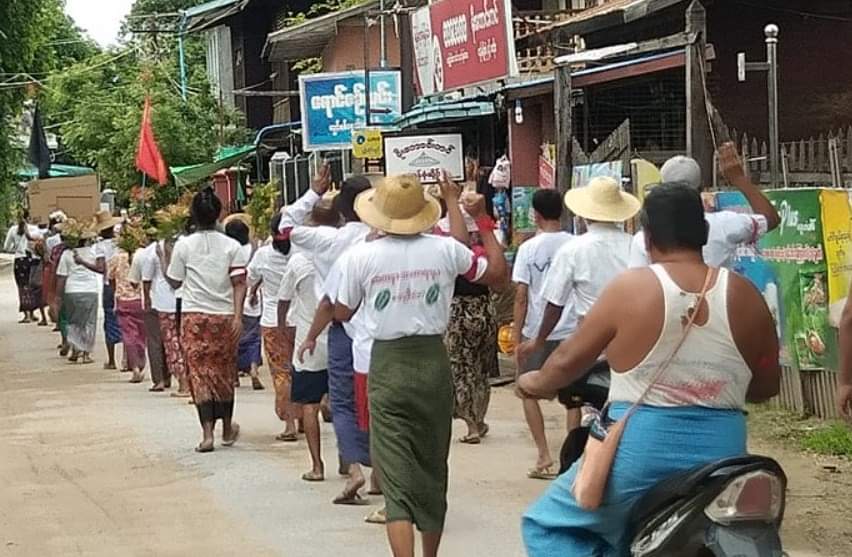 As usual , a village from #ShweBo township rallied in the village for LEGALIZATION OF <a href="/NUGMyanmar/">National Unity Government Myanmar</a> .

#Total_StopSponsoringSAC
#Sep25Coup 
#WhatsHappeningInMyanmar