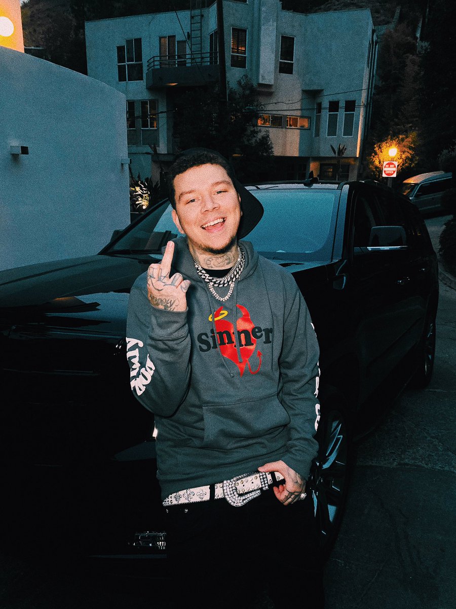 PHORAONE's tweet image. every saint has a past,
every sinner has a future..