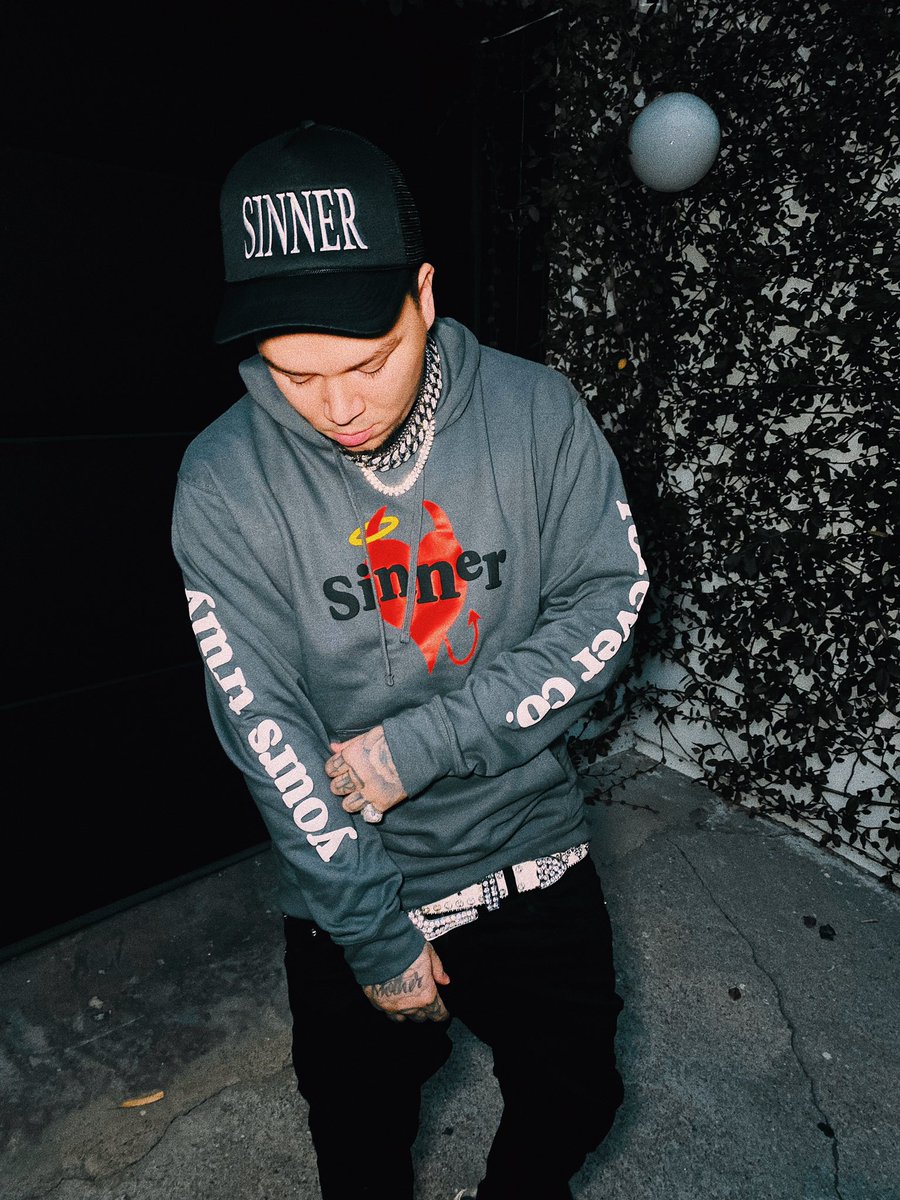 PHORAONE's tweet image. every saint has a past,
every sinner has a future..