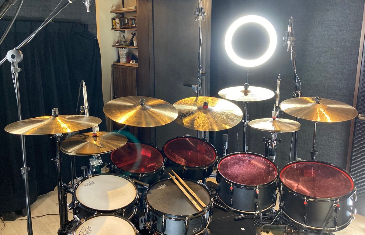 SABIAN Cymbals /JAPAN 【公式】 (@sabian_jp) on Twitter photo 【 SABIAN Sound Impression 2021 feat. Sakura 櫻澤泰徳 】好評発売中!!
Sakuraのセットに組み込んで6通りのサウンドタイプに選定し仕分けてデモンストレーション演奏を収録!!
詳しくはこちら↓
buff.ly/2XsoIQT
<a href="/sakurazawa/">Sakura 櫻澤泰徳 Yasunori Sakurazawa</a> <a href="/drumstation_sby/">ドラムステーション渋谷</a> <a href="/drumstation_osk/">ドラムステーション大阪プレミアム</a> <a href="/drumstation_akb/">ドラムステーション AKIHABARA</a> 【 SABIAN Sound Impression 2021 feat. Sakura 櫻澤泰徳 】好評発売中!!
Sakuraのセットに組み込んで6通りのサウンドタイプに選定し仕分けてデモンストレーション演奏を収録!!
詳しくはこちら↓
buff.ly/2XsoIQT
<a href="/sakurazawa/">Sakura 櫻澤泰徳 Yasunori Sakurazawa</a> <a href="/drumstation_sby/">ドラムステーション渋谷</a> <a href="/drumstation_osk/">ドラムステーション大阪プレミアム</a> <a href="/drumstation_akb/">ドラムステーション AKIHABARA</a>