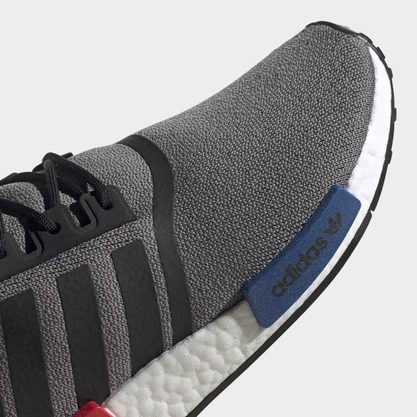 SOLELINKS's tweet photo. Ad: SALE ENDS TONIGHT
adidas NMD R1 'Grey Four/Core Black'
$94.59 shipped, retail $140
use code EXTRA20
=> https://t.co/8e86KuWTSz https://t.co/PfKEtI1Gwb