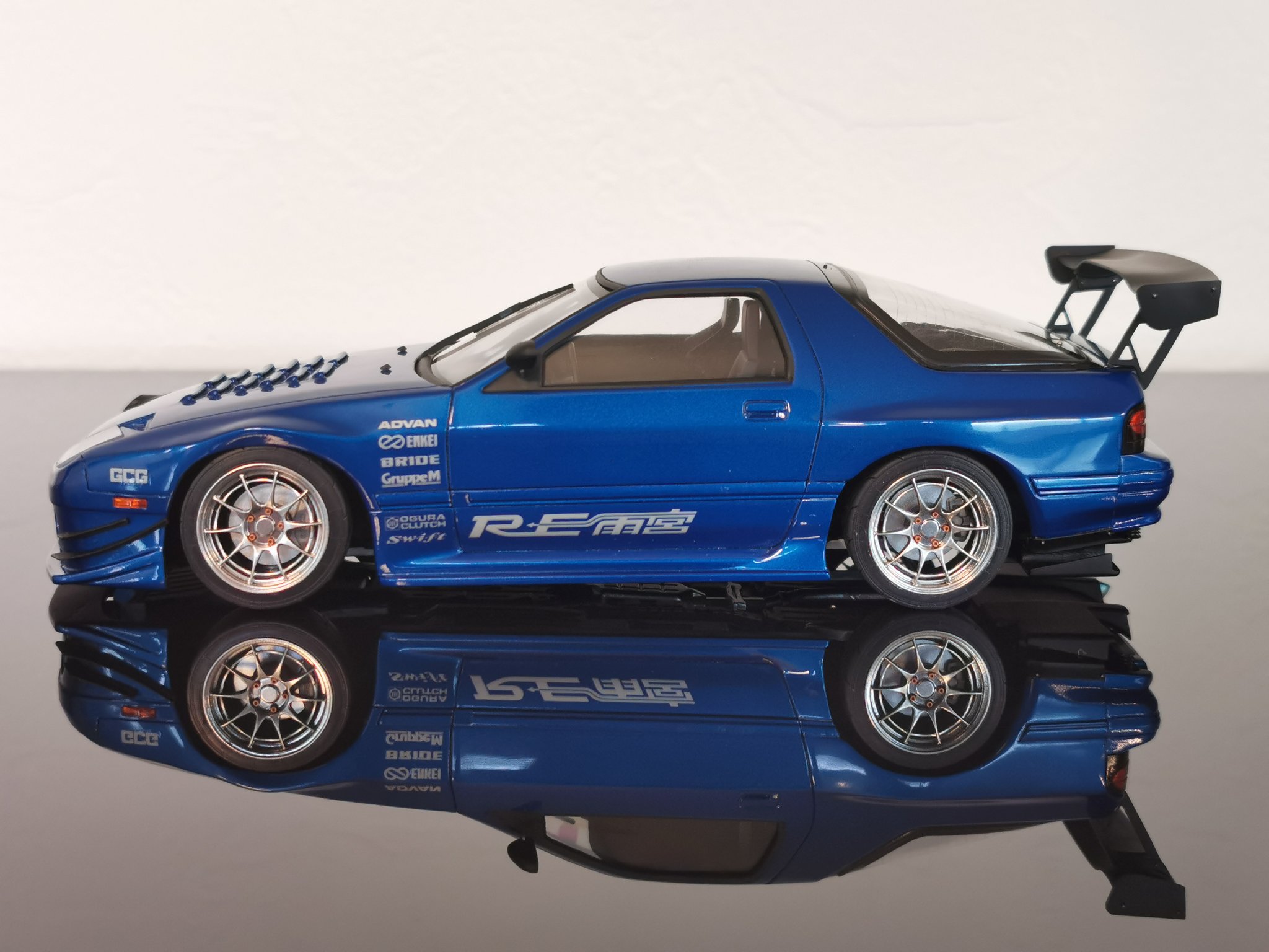 Mm Labs アオシマ Re雨宮 Fc3s完成 Re雨宮 フルカウルプロ風バンパー Gtウィング ディフューザー ボンネット マフラー等 Nt03風17インチホイール 風林火山fcをイメージして 各パーツを3dプリンターにて自作しました とりあえずre T