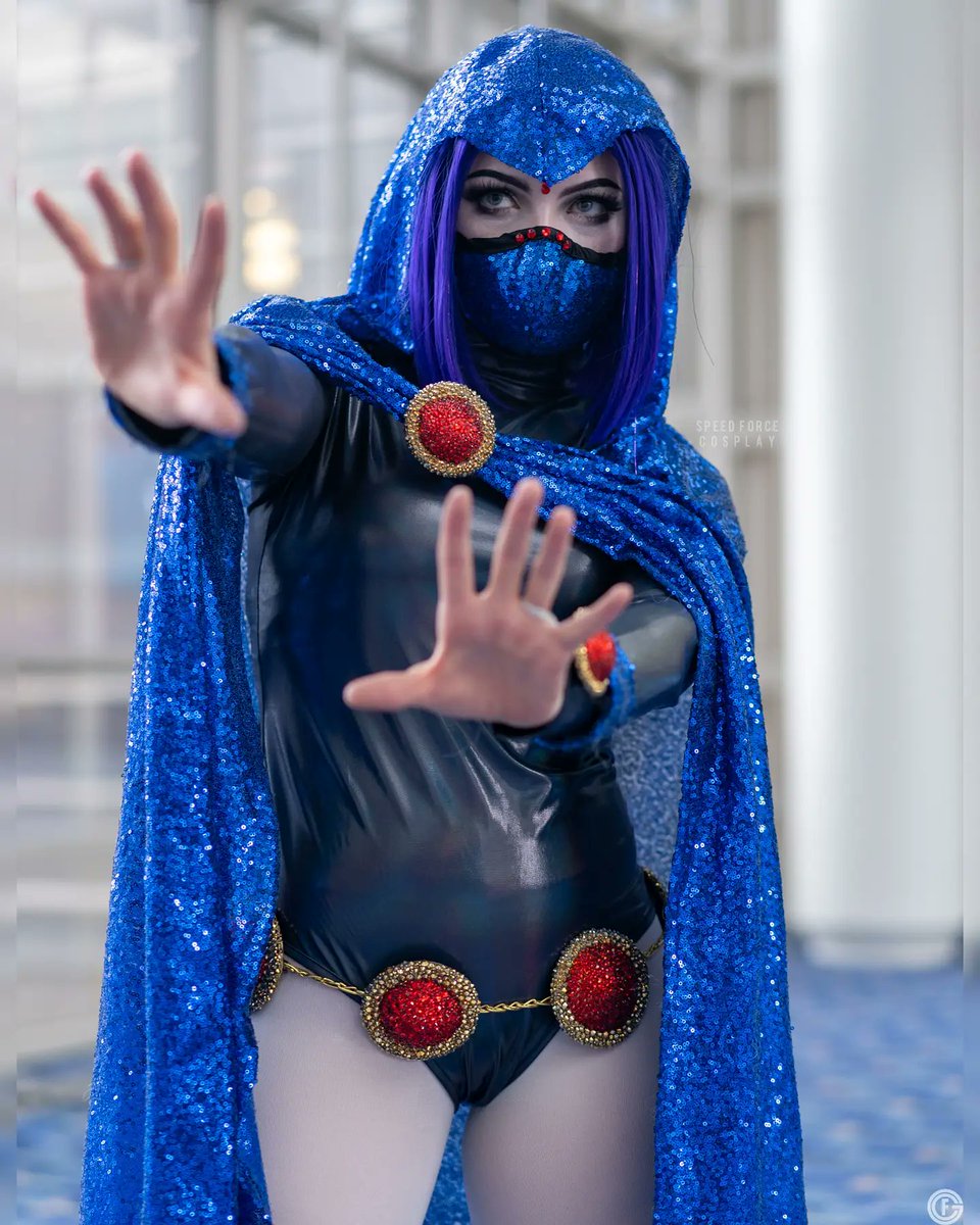 Speedforcecosp1's tweet photo. This is my favorite photo from Awesomecon, taken by GCF Photography
@AwesomeCon #awesomecon #awesomecon2021 #ravencosplay #TeenTitans #sequins #creativecosplays #Raven https://t.co/2HXtr54b8b