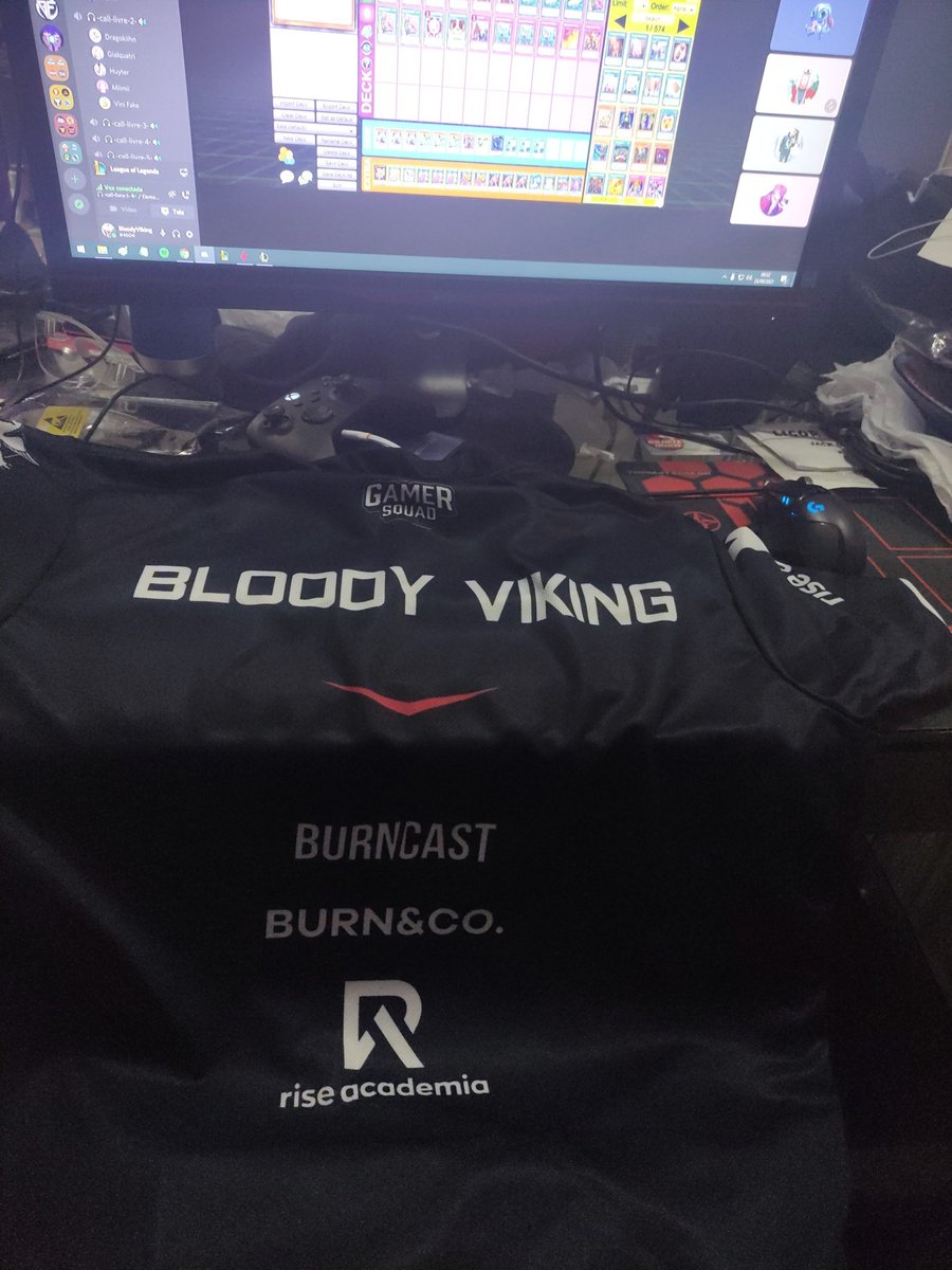 BloodyVlol's tweet photo. Chegou o manto da @GamerSquadBRL, agora é só ir pro stage e dale https://t.co/heOyMQQoJw