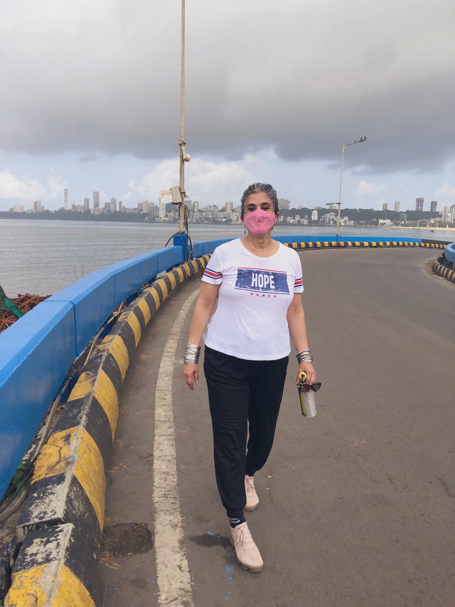 vijivenkatesh's tweet photo. Pit Stop on my way from VT to Jaslok Hospital just to post photo from Princess Street Flyover #maxathon Day 2 #PatientsJourney Max-A-Thon @stompoutcancer https://t.co/9vc8Ex4qDP
