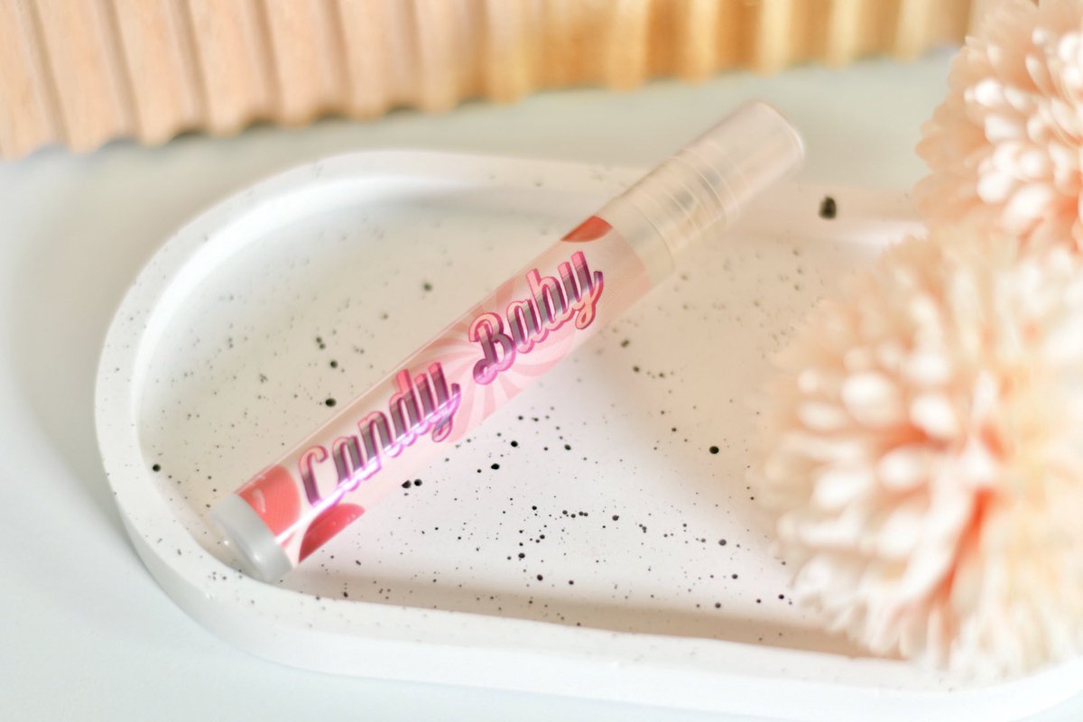 WiJupiter's tweet image. น้ำหอมของAR จะปังไปไหนคะ พส. แค่59฿ แต่หอมมมากกก ใช้ได้กับผิวและเส้นผมเลย ยิ่งกว่าหอมติดทนทั้งวัน คือหอมข้ามวัน กลิ่นคล้ายของเอสคาด้า แคนดี้เลิฟด้วย อย่างละมุน🥰✨💗 #เซรั่มน้ำหอม #ใช้ดีบอกต่อ