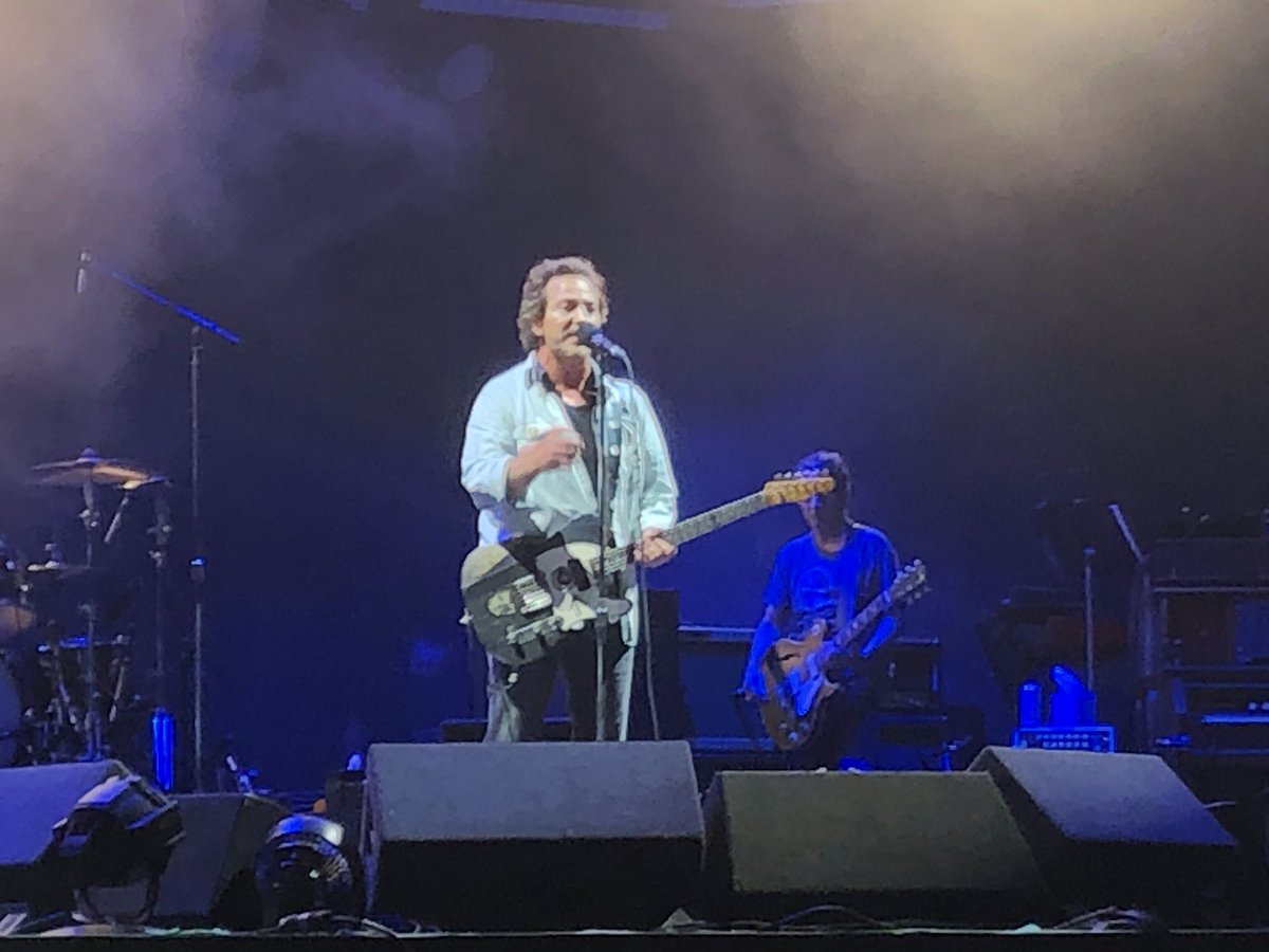 jengenx's tweet photo. @PearlJam @seahearnow This @NJGov  girl! Loved every minute.  Still on cloud 9! https://t.co/RwNr8UB903