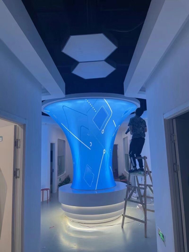 aliyaszsnled's tweet image. We are not only a dynamic light box maker, we can also make a lot of creative light boxes, making everything different is our greatest fun. Creativity makes us different.
WA/WeChat：+86 13163717298
Email：liya@snsnled.com
#advertisinglightboxes 
#dynamiclightbox