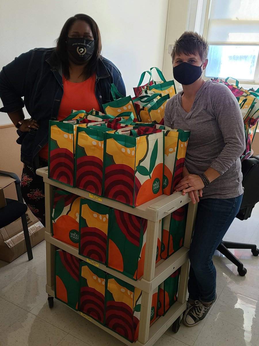 Drip Friday was a success!! Special shout out to wholes foods for partnering with us to drip some love on our teachers!! Also special shout out to @DPS_EC_Dept and our BOE CHAIR <a href="/BettinaUmstead/">Bettina Umstead</a> for investing time in visiting us today.