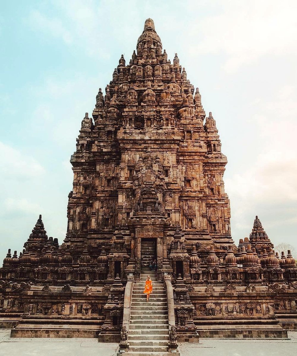 hinduacademy's tweet photo. Prambanan is a 9th-century Hindu temple compound in Special Region of Yogyakarta, Indonesia, dedicated to the Trimurti. The temple compound, a UNESCO World Heritage Site, is the largest Hindu temple site in Indonesia and the second-largest in Southeast Asia.
#SanatanDharma https://t.co/3t1Jj2VnO9