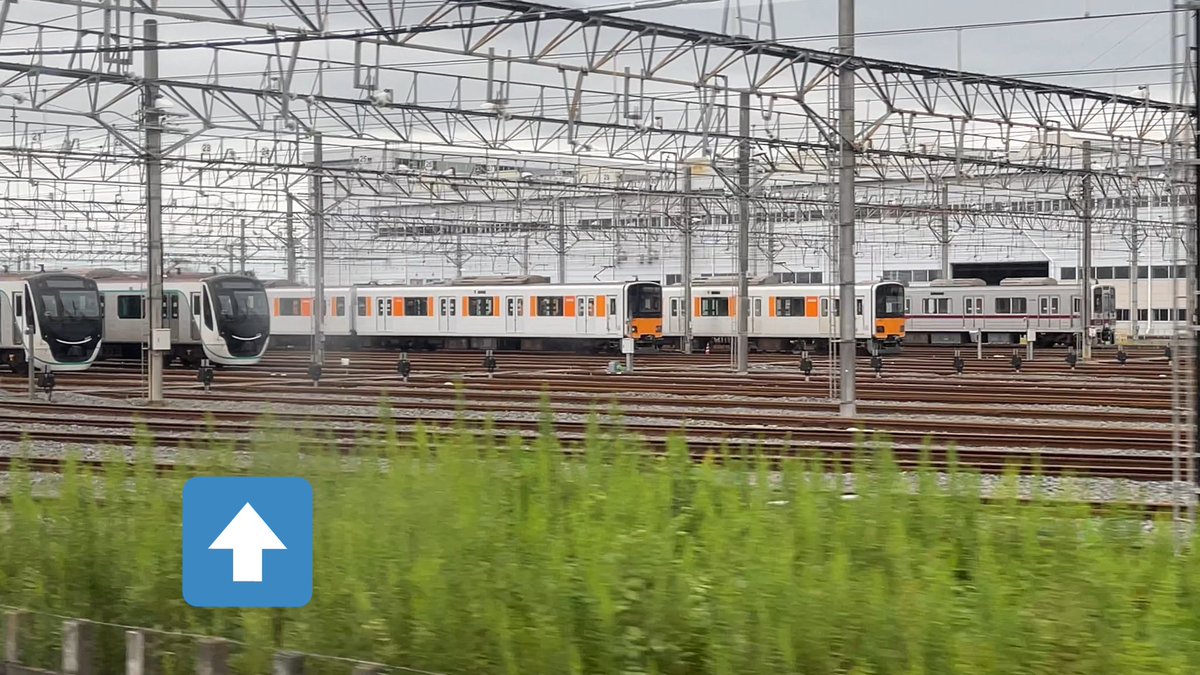 Rail_Channel's tweet photo. 2021.9.25の #南栗橋車両管区
疎開中の #2135F は↑のとこに留置
#東上線 へ転属する #31609F = #31409F は通電留置
#2020系 #田園都市線 #半蔵門線 #スカイツリーライン #30000系 https://t.co/5gtW2zJIBM