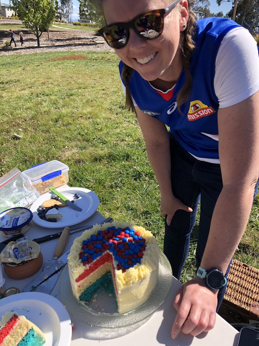 capital_skier's tweet photo. Bulldog cake before a Bulldog win! @westernbulldogs https://t.co/9XkWqR0oHf