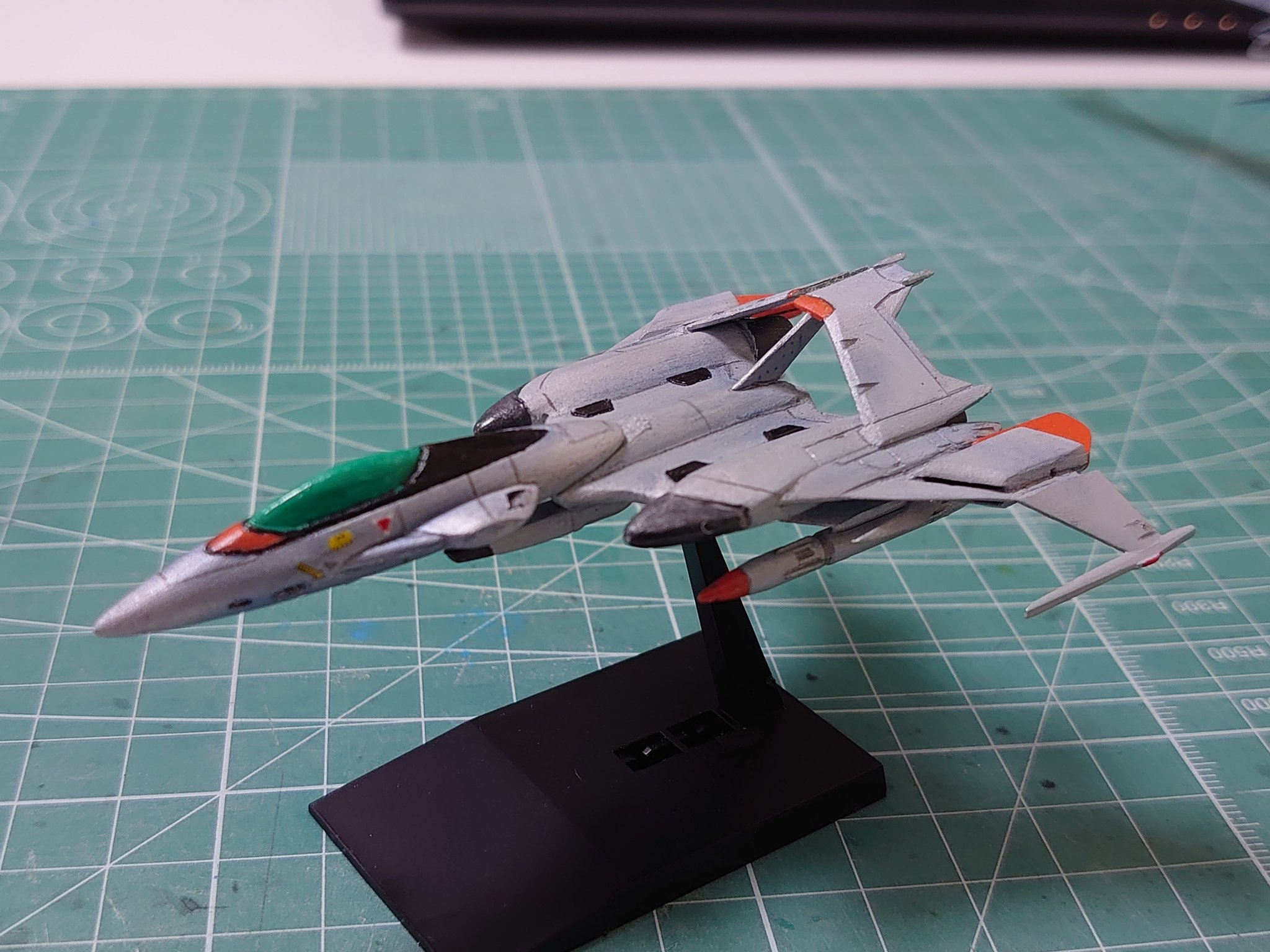 プラモデル完成機　縮尺不明　コスモパイソン メカコレクションDX 試製空間戦闘攻撃機 コスモパイソン [2機