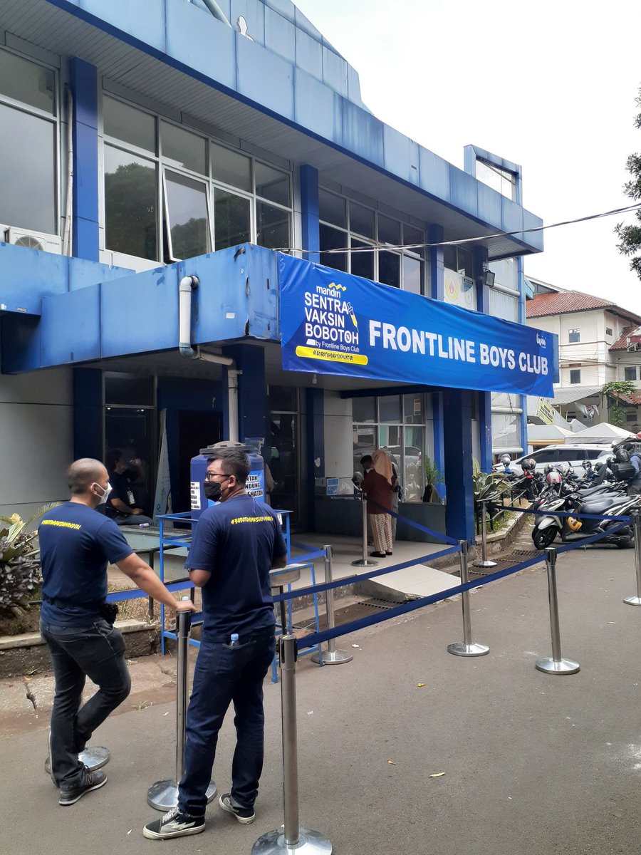 Nuhun <a href="/v_frontline_pc/">FRONTLINE BOYS CLUB</a> rispek badag! #BobotohVaksinMandiri