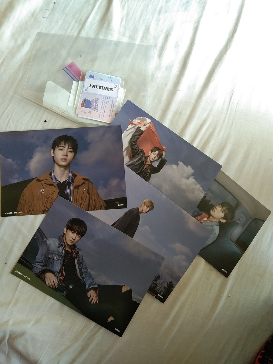 dami070813's tweet photo. Thank you so much @kpopcorner7ph 
Maayos po nakarating ang mga gwapong nilalang 😅. Sa uulitin po! ❤️❤️❤️❤️
#KPOPCORNER_FEEDBACKS https://t.co/iPeV8YBbNK