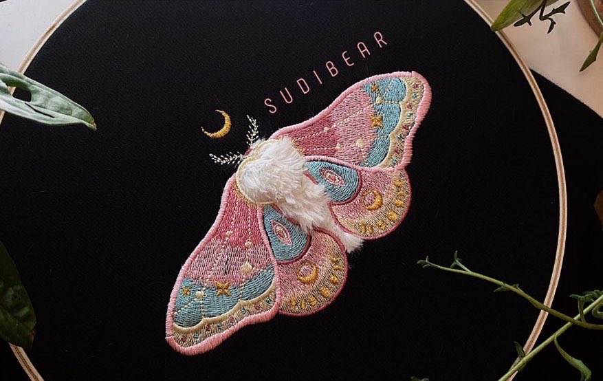 SudiBearArt's tweet image. Hi #SouthAsianArtists  . 
I’m Sudi ,  Iranian - American Illustrator and apparel designer  celebrates powerful women, fairy tales, and nature through illustration and a homemade brand of street-soft apparel . 
SudiBear.com