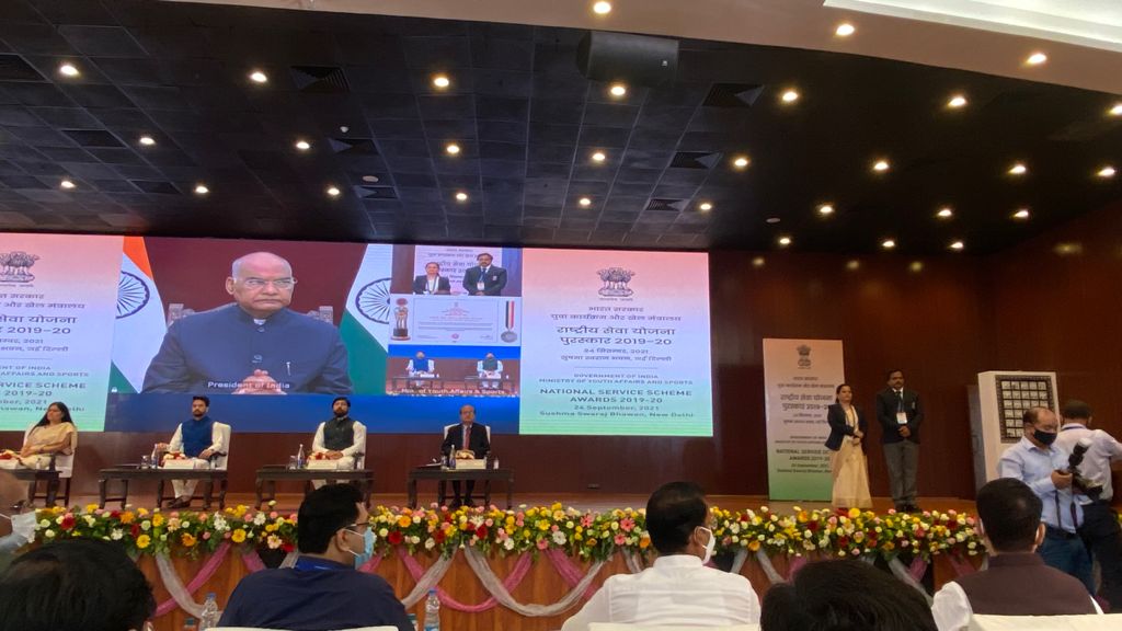 NSS India (@_nssindia) on Twitter photo Dr. Sureshappa K Sajjan, NSS PO, Karnataka received Unit Level NSS Award 2019-20 conferred by Hon. President of India.
<a href="/YASMinistry/">YAS Ministry</a> <a href="/NisithPramanik/">Nisith Pramanik</a> <a href="/ianuragthakur/">Anurag Thakur</a> <a href="/rashtrapatibhvn/">President of India</a> Dr. Sureshappa K Sajjan, NSS PO, Karnataka received Unit Level NSS Award 2019-20 conferred by Hon. President of India.
<a href="/YASMinistry/">YAS Ministry</a> <a href="/NisithPramanik/">Nisith Pramanik</a> <a href="/ianuragthakur/">Anurag Thakur</a> <a href="/rashtrapatibhvn/">President of India</a>